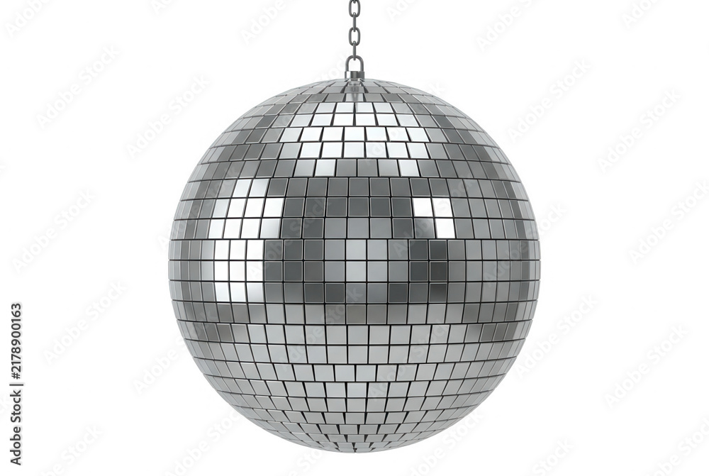 Obraz premium Eine glänzende Discokugel mit vielen kleinen quadratischen Spiegeln hängt an einer Metallkette vor einem rein weißen Hintergrund und erzeugt eine festliche Party-Atmosphäre für Veranstaltungen.