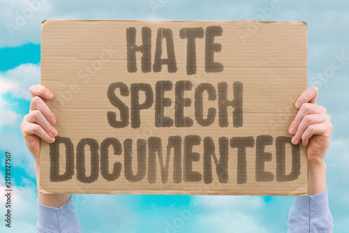 Foto "Hate speech documented" Rising discrimination recorded in Russia