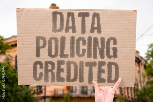 Obraz na plátne "Data policing credited" NYPD precision strategy drives violent crime down