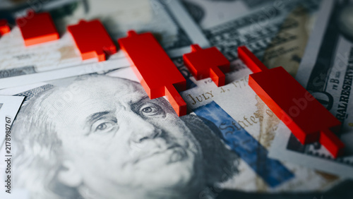 US Treasury Bond Market Decline Over Dollar Banknotes
