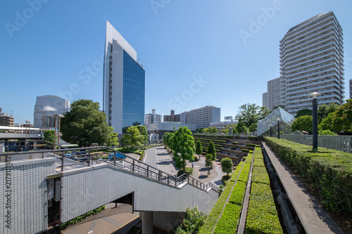 Naklejka 川口西公園の川口市立美術館と川口総合文化センター