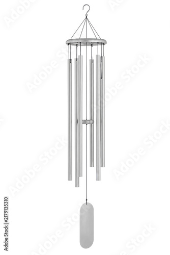 Foto Shiny silver wind chime with multiple metal tubes hangs vertically, creating a s