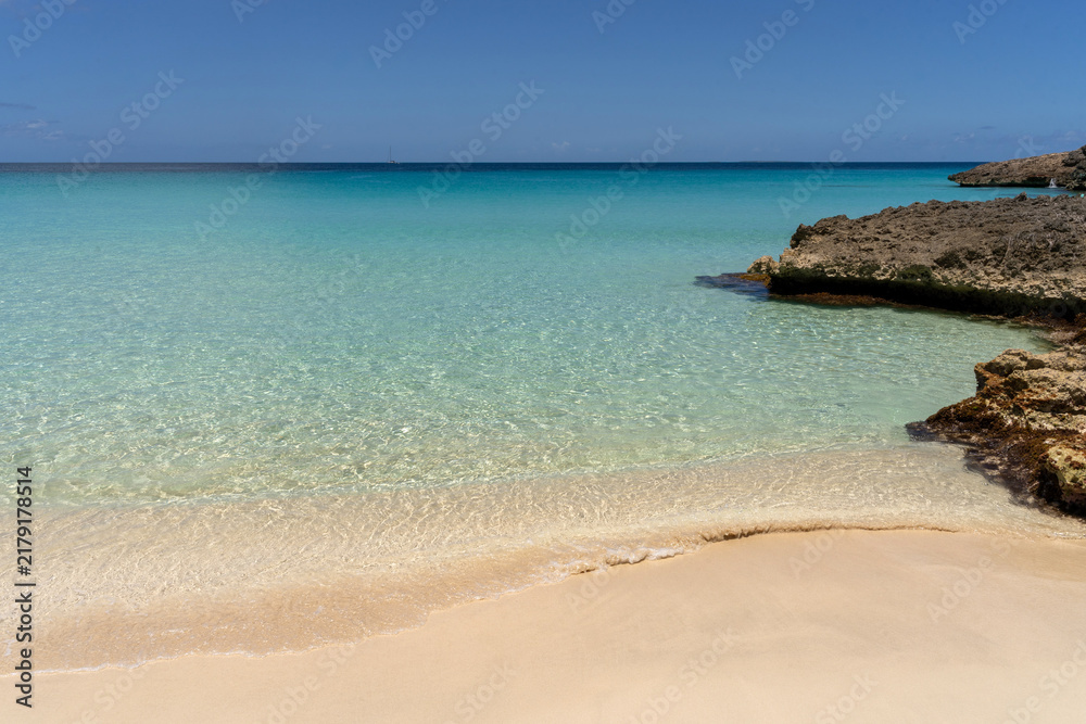 Fototapeta premium Playa Meads en la Isla de Anguila en el Caribe