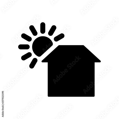 太陽の日差しが当たる住宅を描いたアイコン