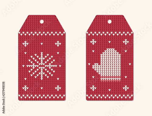 Red Knitted Sweater Pattern Christmas Gift Tags Set with Snowflake and Mitten Design Illustration