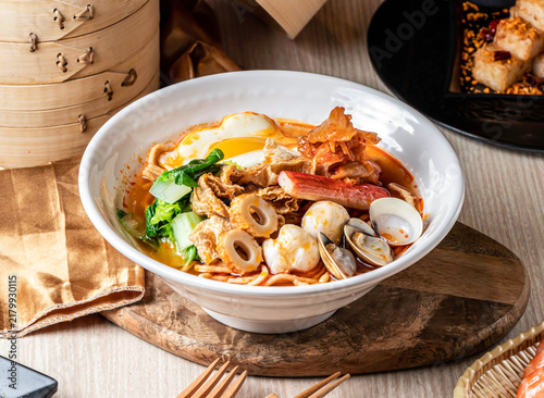 Canvastavla Spicy Kimchi Seafood Noodle Soup in a White Bowl