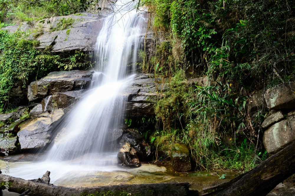 Obraz premium Chang Kien Waterfall in the rainy season at Doi Suthep-Pui National Park, Chiangmai, Northern Thailand