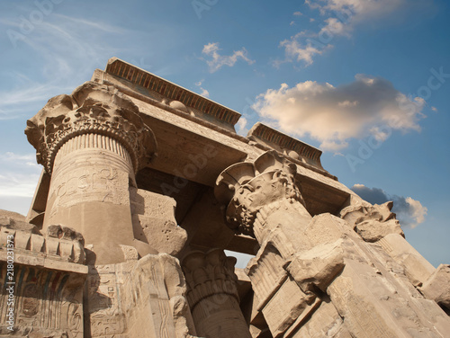 Konstfotografi View of the ruins of the Kom Ombo temple