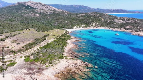 Plage d'Argent aux eaux turquoises dans le sud de la Corse