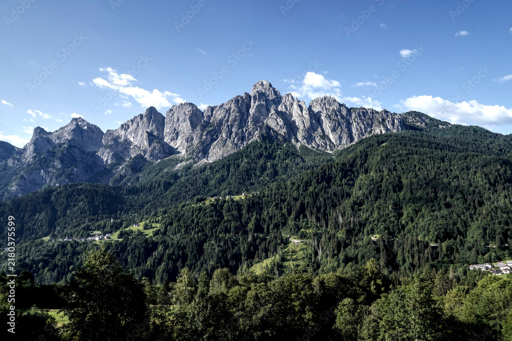 Fototapeta premium Panorama delle Dolomiti Bellunesi,Dolomiti, Belluno, Veneto,Italia