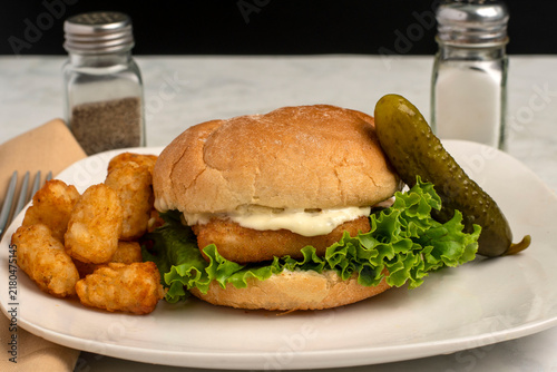 Fotografie haddock   fillet sandwich  with a  pickle
