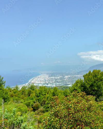 Canvas Print Alanya, Turkey: coastal city and Mediterranean shoreline viewed from a green mou