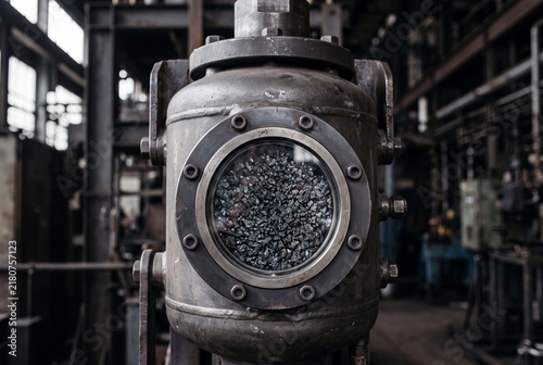 Solid-State Hydrogen Storage Tank with Metal Hydride Matrix Visible Through Viewport – 5K Clean Fuel Technology