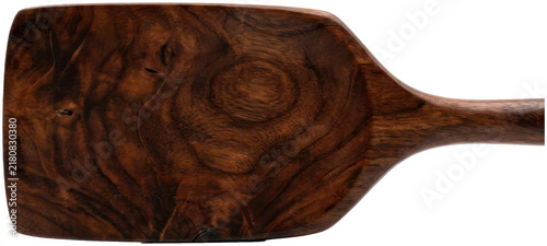 Foto Dark grain wooden scoop or hand shovel.
