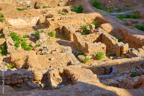 Foto Ancient roman ruins in archaeological site