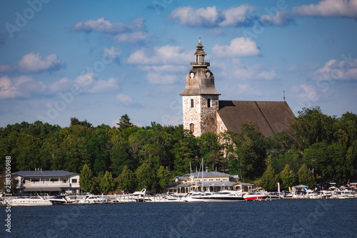 фотографія Seacoast, picturesque views. There is an island in the open sea