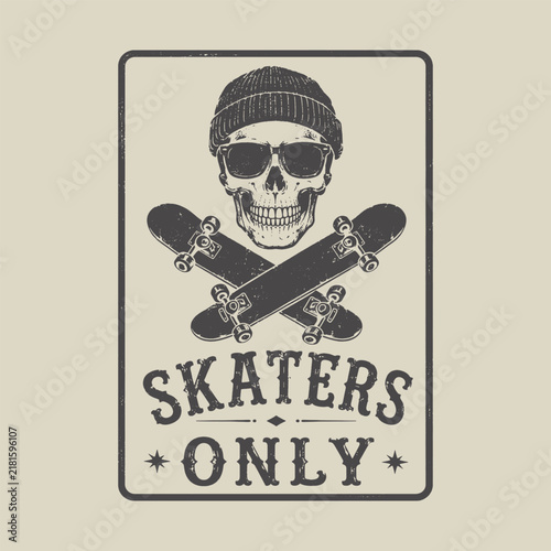 Vintage Skull Skateboard Crossbones Streetwear Graphic