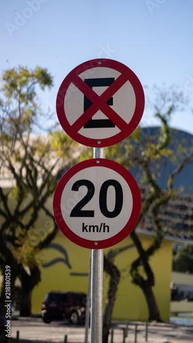 Bild auf Leinwand 20 km/h speed limit and no parking traffic signs in Brazil