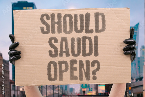 Foto "Should Saudi open?" Debate on easing border controls sparks discussion