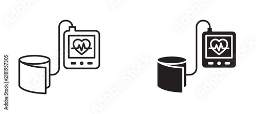 Foto Blood pressure icon flat outline in black