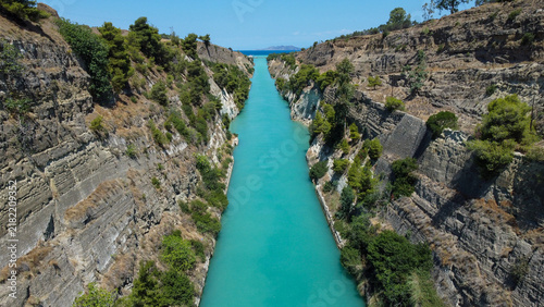 Fotografía Spectacular Drone View of the Corinth Canal With Turquoise Water and Gulf Beyond
