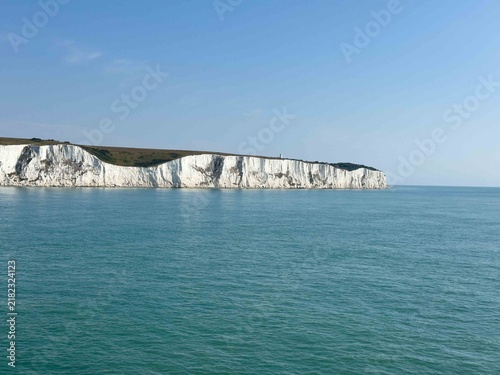 Canvastavla white-cliffs-of-dover-coastline-sea-view