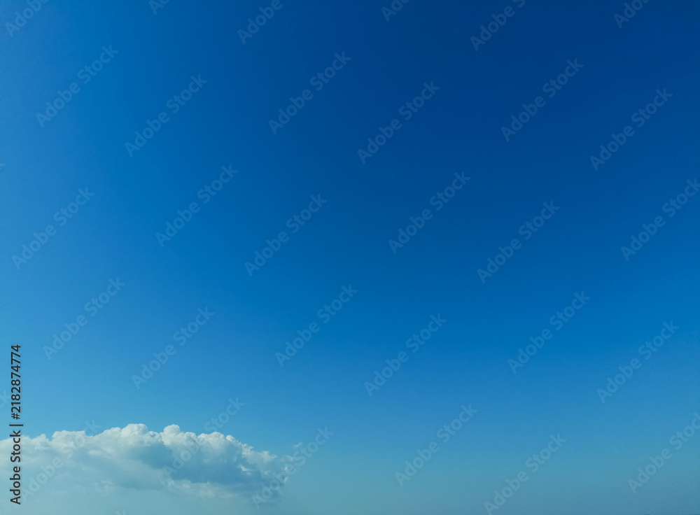 Obraz premium blue sky with clouds
