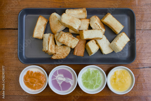 Thai Steam Breads with Colorful Custards