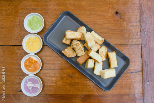 Thai Steam Breads with Colorful Custards