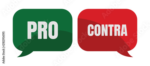 Fotografie Pro and Contra Speech Bubbles: Two distinct speech bubbles, one green labeled PRO and the other red labeled CONTRA, visually represent the concept of debate and opposing viewpoints