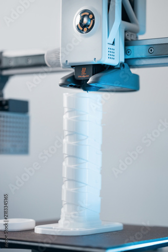 Modern additive manufacturing printhead during calibration proces