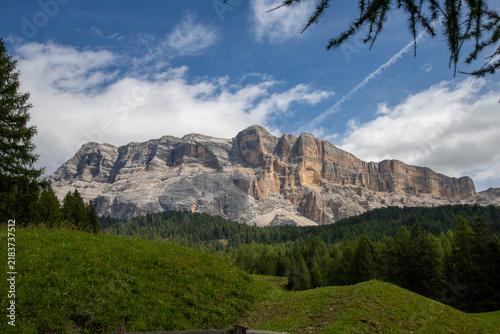 Foto Panoramic view of Sasso di Santa Croce, Sas dla Crusc, La Crusc, Rosskofel, Fane