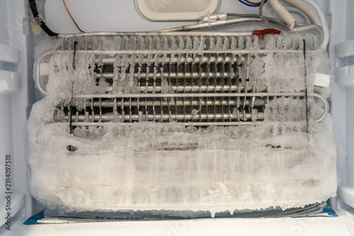 Canvastavla Refrigerator freezer evaporator coils accumulating ice and frost build up