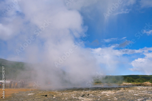Cuadro en lienzo Reykjavik,Iceland - August 31, 2026: Geyser eruption at Geysir in Iceland