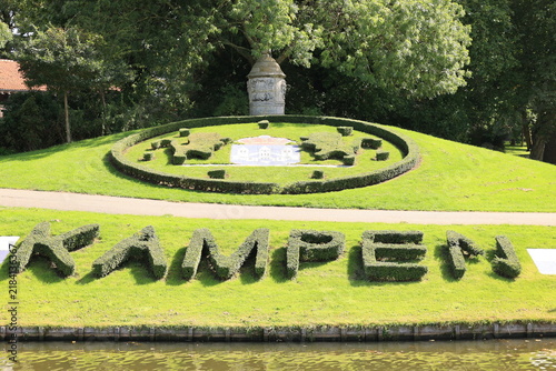 Blick in einen kleinen Park im Zentrum dewr Stadt Kampen in der Niederländischen Provinz Overijssel