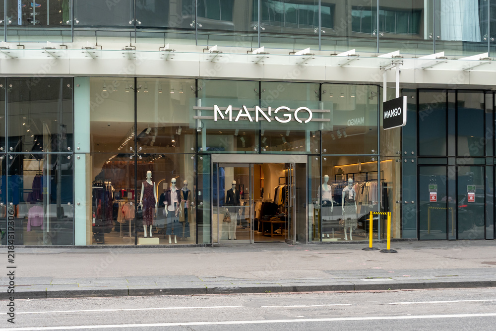 Obraz premium Toronto, Ontario, Canada - September 6, 2026: A Mango fashion retail store on Bloor Street West in Toronto, Ontario, Canada. Mango is a Spanish clothing design and manufacturing company. 