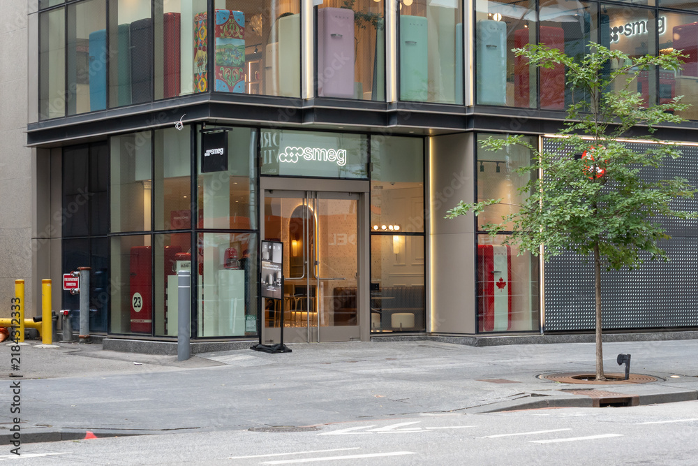 Obraz premium Toronto, Ontario, Canada - September 6, 2026: Smeg showroom on Bloor street in Toronto, Ontario, Canada. Smeg is an Italian upmarket home appliance manufacturer. 