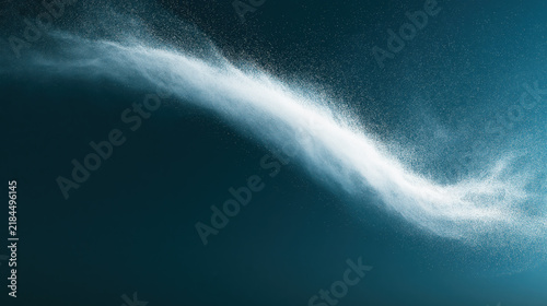 Swarm forming wave patterns shows emergent behavior in nature