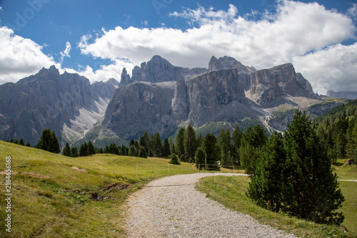 Obraz na plátně Panoramic view of Gruppo del Sella, Sellagruppe, Dolomites , Trentino, Alto Adig