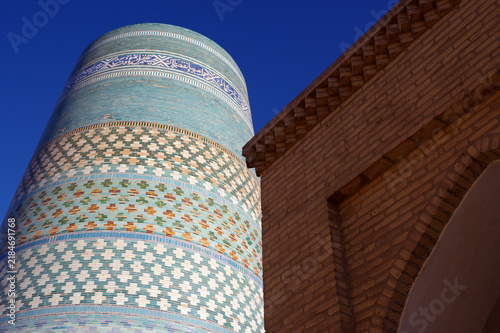 Le minaret Kalta Minor à Khiva, Ouzbékistan 