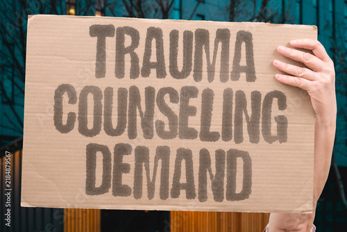 Fotografie "Trauma counseling demand" Mental health services overwhelmed post-conflict