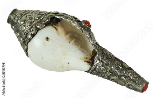 Tibetan buddhist ritual conch shell trumpet with silver mounting