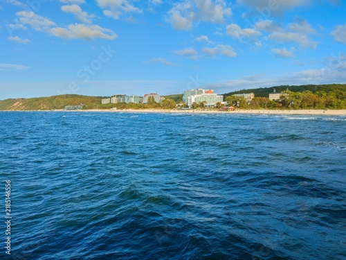 Misdroy (polnisch: Międzyzdroje), oft als die „Perle der Ostsee“bezeichnet, ist eines der beliebtesten und lebhaftesten Seebäder an der polnischen Ostseeküste.