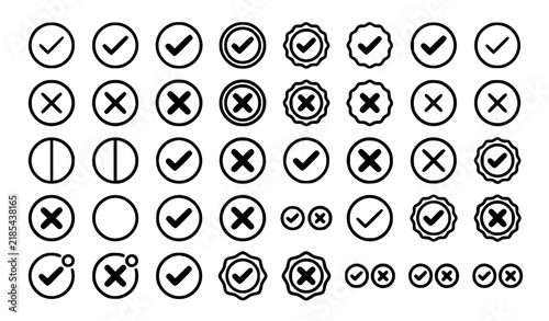 Check Mark and Cross Circle Icons Green Red Editable Stroke Vector Set