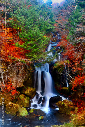 紅葉の竜頭ノ滝（栃木県・日光市）