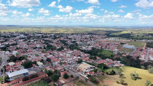 Vista aérea geral de São Gonçalo do Abaeté, Minas Gerais