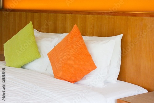 Bild auf Leinwand double bed in a bedroom