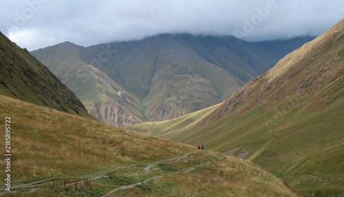 Quadro su tela Mountain valley landscape along the Juta hiking trail in the Caucasus Mountains,