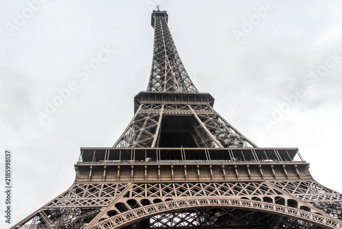 Fotografie Eiffel Tower - Paris, France
