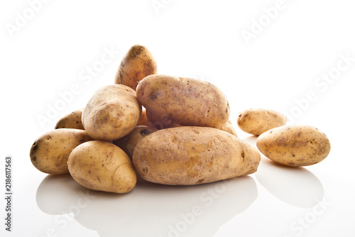 Äpfel auf Weiß